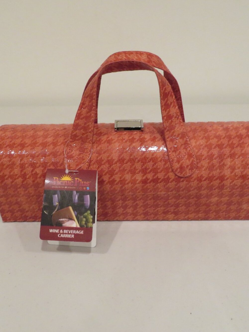 Picnic Plus Carlotta Wine Carrier Clutch NWT